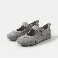 Ballerine comfort grigie con cinturino a strappo e suola flessibile, profilo ondulato