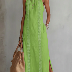 Relaxed embroidered midi dress in green with mandarin collar and vertical lace panel
