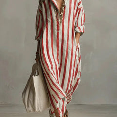 Abito lungo a righe rosse e bianche con colletto a camicia e maniche arrotolate